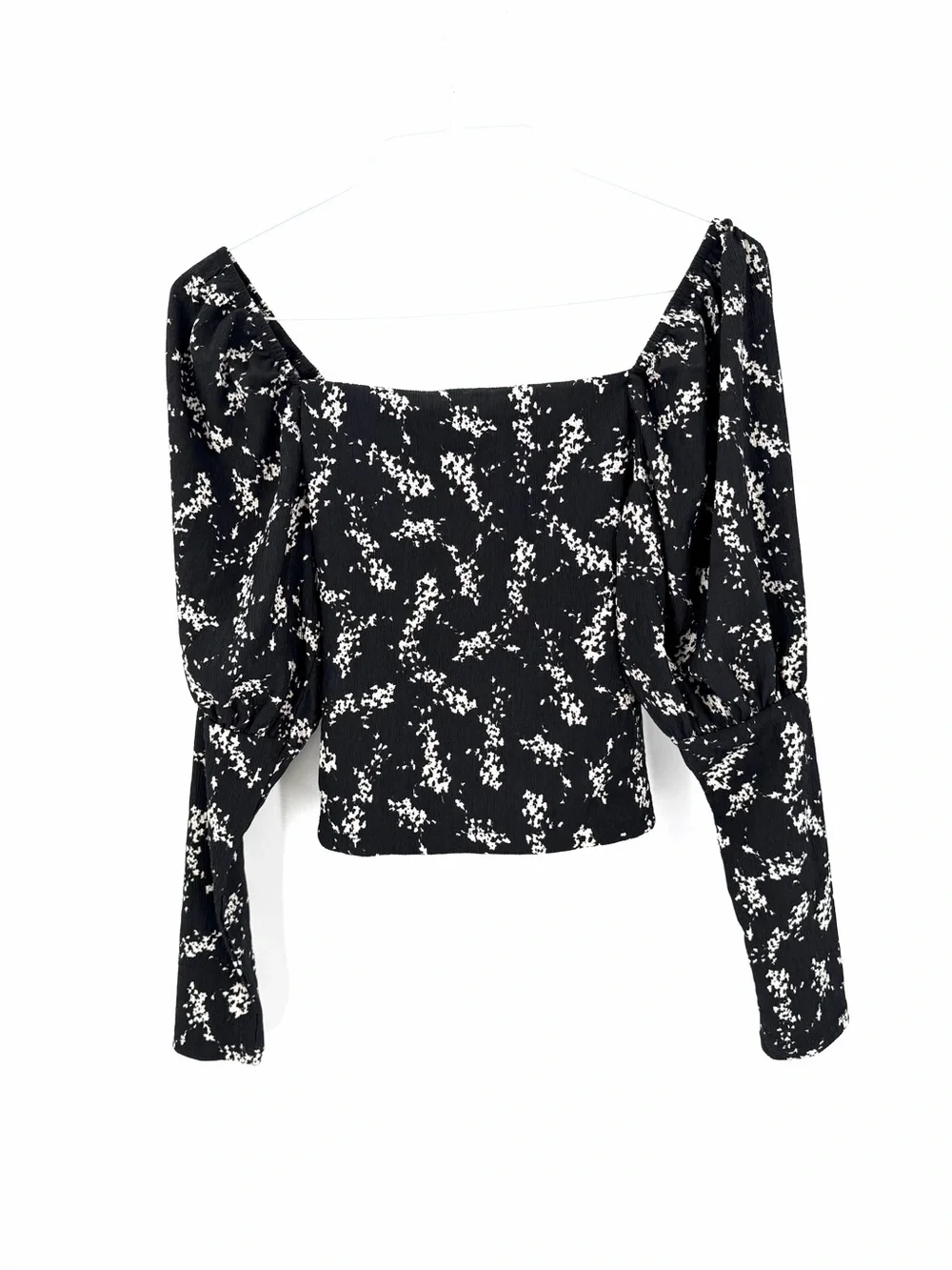 Anthropologie Sweetheart Floral Long Sleeve Crop Stretchy Feminine Blouse Top